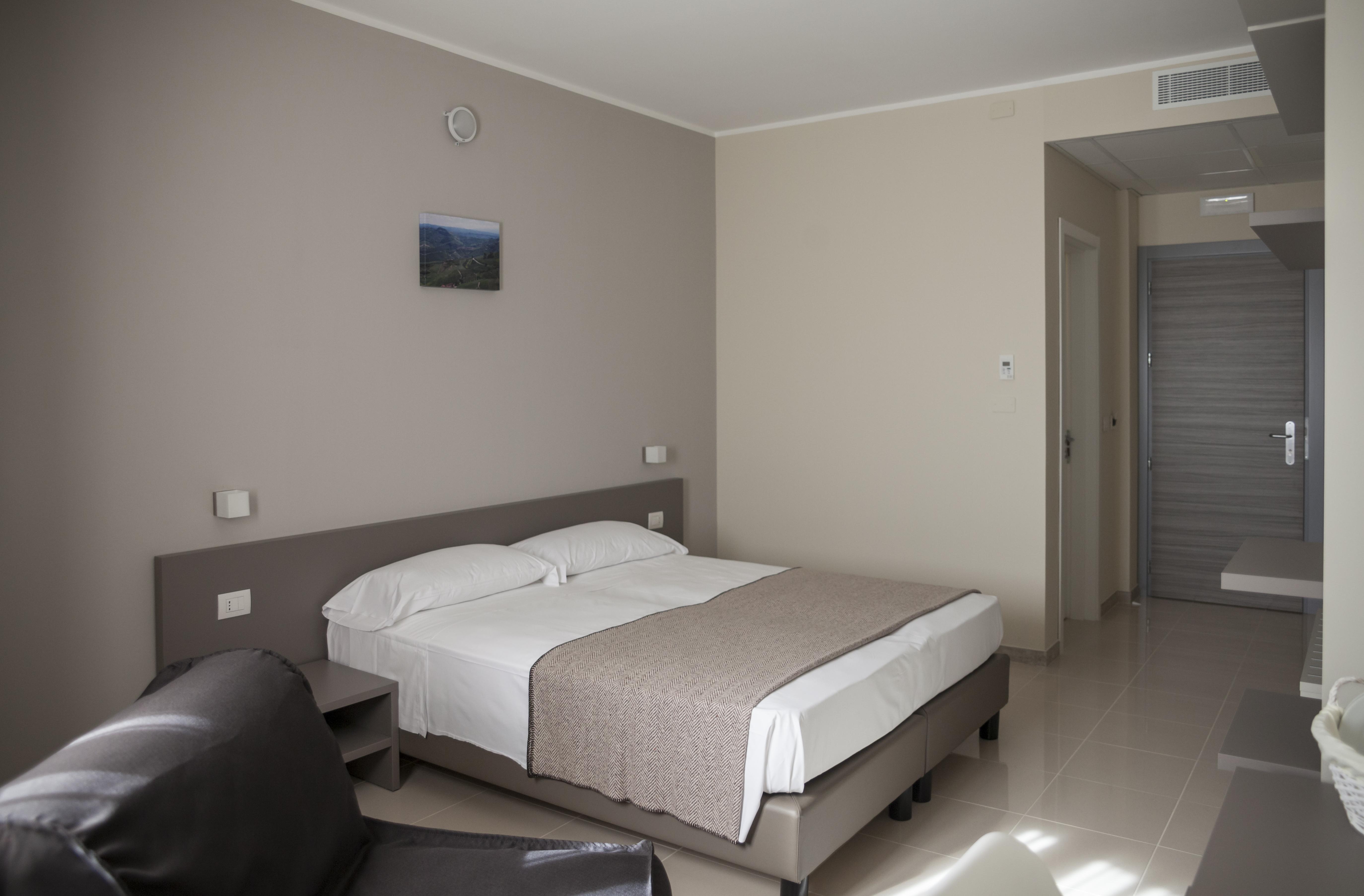 Hotel & Wellness Stella Delle Langhe Govone Exterior foto